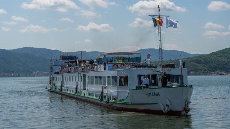 Navigați spre Oază: Explorați Dunărea cu Nava MS Diana în 2024!
