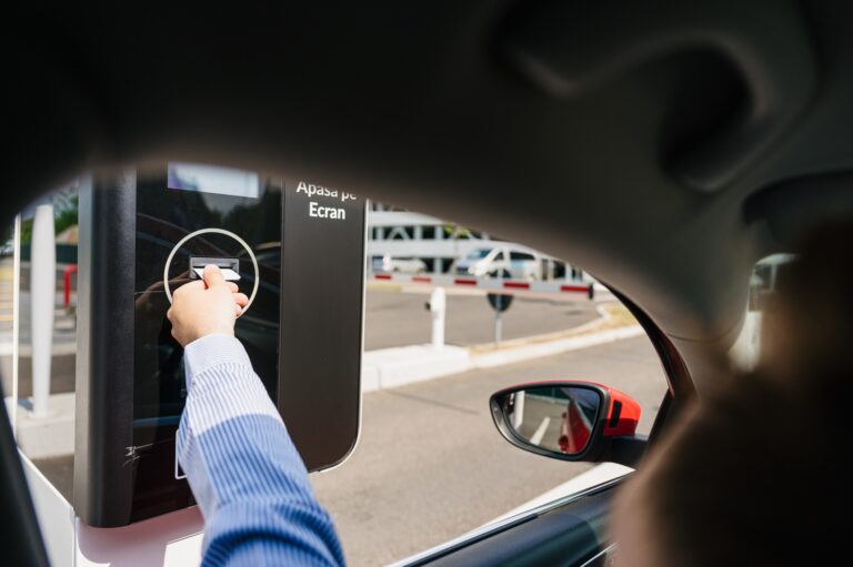 Top 4 greșeli pe care să le eviți când rezervi o parcare la Otopeni pe termen lung