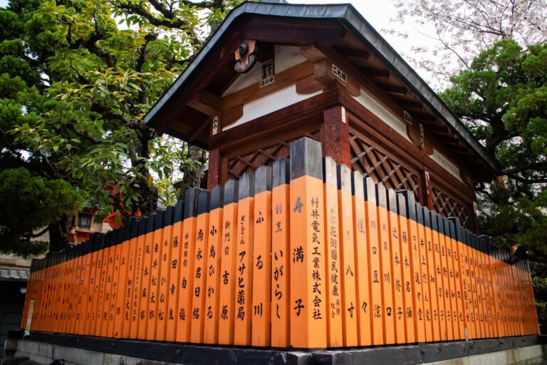 Cum să vizitezi Japonia cu un buget decent: Ghid practic