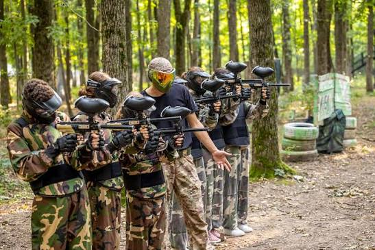 Airsoftul nu este paintball, Care sunt diferențele dintre cele două activități? — Revista Voyage Voyage