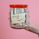 Trucuri pentru a economisi bani la cazare fără să renunți la confort — Revista Voyage Voyage