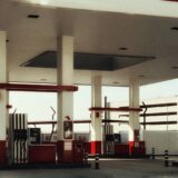 Prețurile la carburanți influențează bugetele de vacanță ale românilor — Revista Voyage Voyage