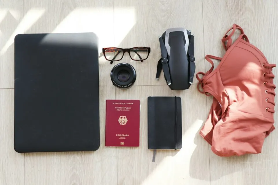 Photo best travel accessories under 50 lei